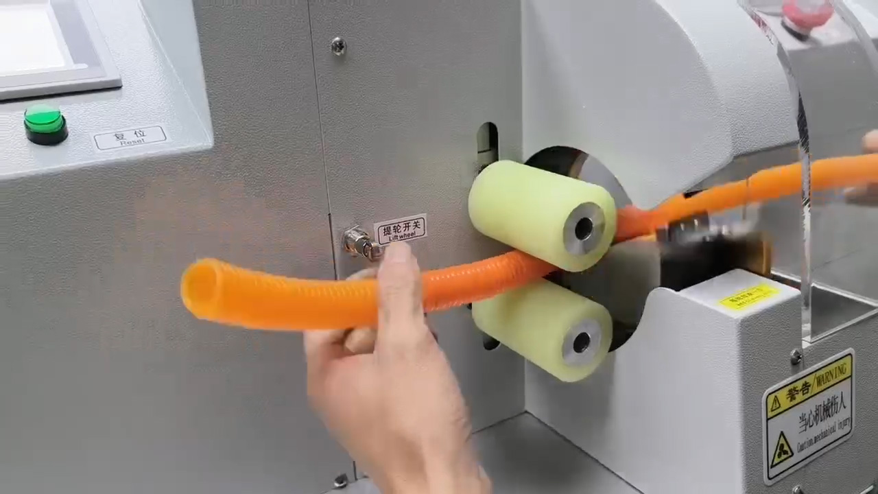 Máquina Inteligente de Enrolar Tubo Corrugado sem Deformação | WPM-303X