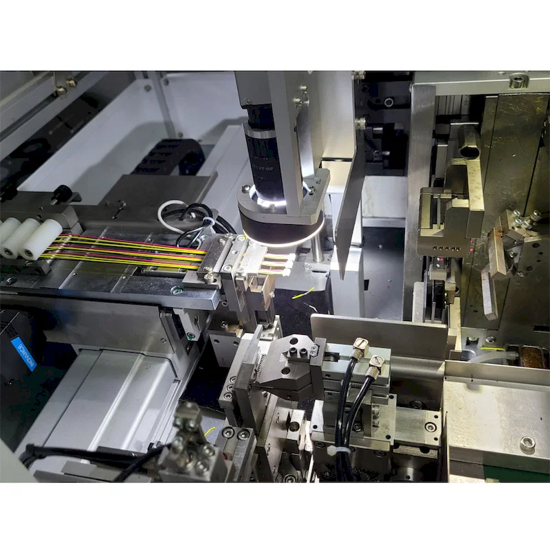 Máquina de inserção de caixa de crimpagem de fio totalmente automática com certificado CE, inserção automática de caixa de crimpagem de fio