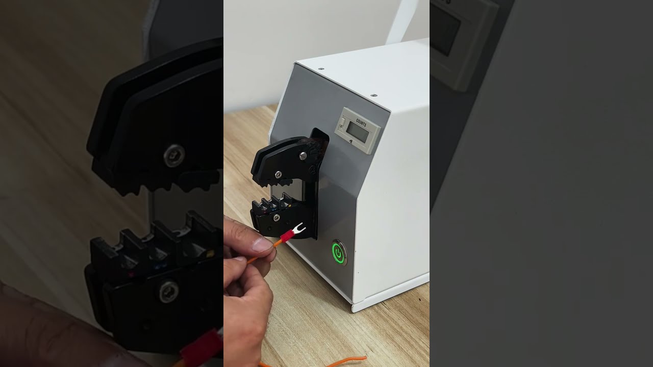Máquina de Cravação Elétrica de Terminais 65EC – Compacta e Potente | Automação Industrial