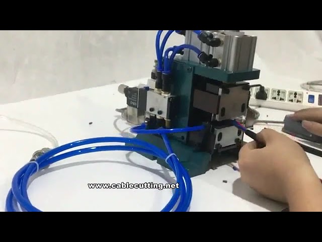Máquina Pneumática Decapadora e Torcedora de Fios WPM-3F+T - Alta Produtividade
