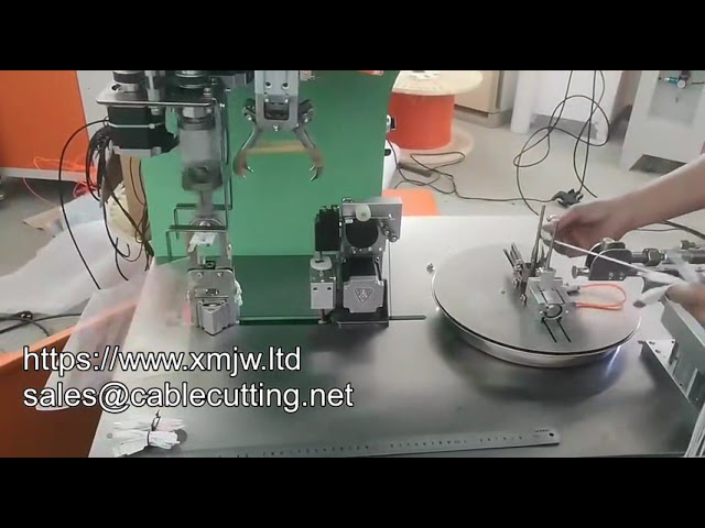 Máquina Automática WPM 81 para Enrolamento e Cintagem de Mangueiras, Fita Adesiva e Etiquetagem Industrial