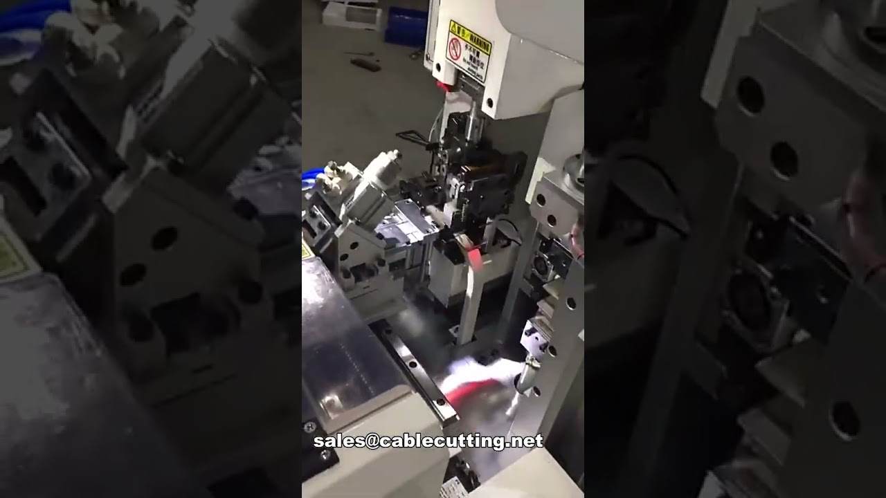 Máquina Automática para Corte, Descascamento e Crimpagem de Cabos Flat Ribbon (Ambas as Extremidades)
