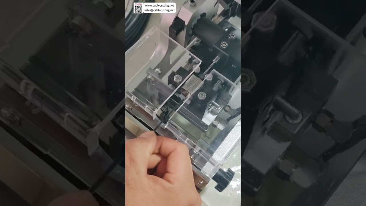 Máquina Automática de Inserção de Vedação contra Intempéries | Montagem de Plugue Impermeável com Precisão