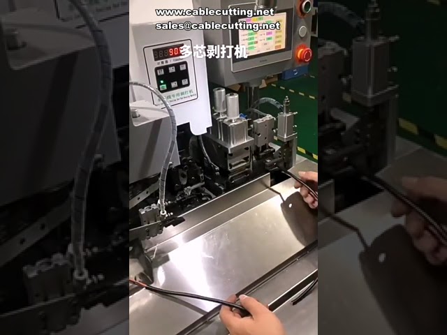 Máquina de Decapagem e Crimpagem de Fios Multicondutores - Automação Industrial Eficiente