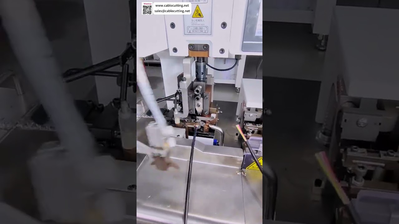 Máquina de Processamento de Cabos Blindados Multicore para Veículos Elétricos | Equipamento para Chicotes Automotivos