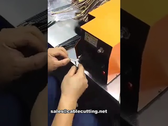 Máquina de endireitar e torcer escovas de blindagem para cabos WPM-03B - Automatize seu processo