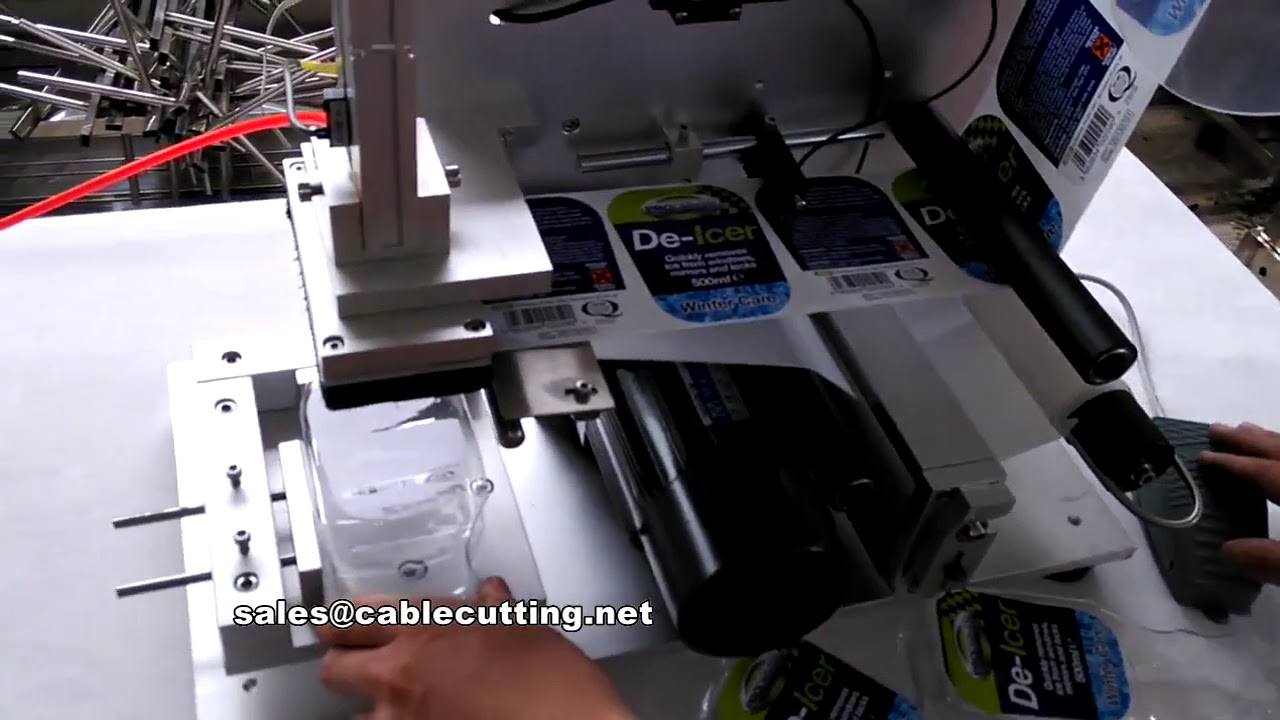Máquina de Rotulagem Semi-Automática para Superfícies Planas – Precisão e Eficiência