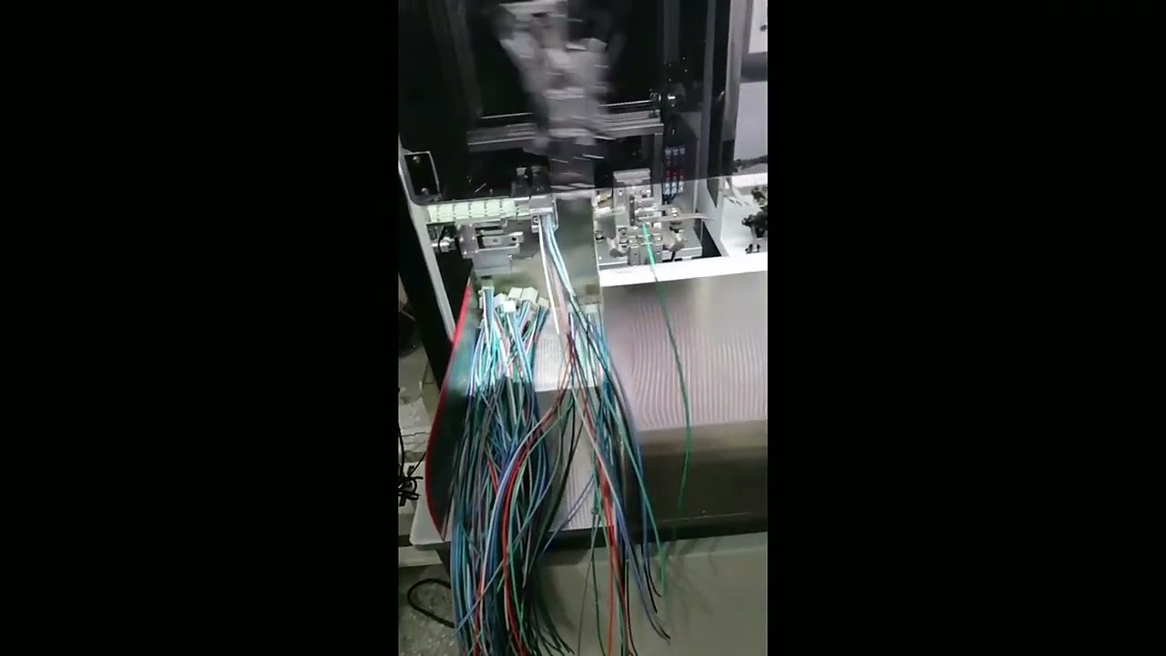 Máquina Automática de Decapar, Torcer e Estanhar Terminais para Conectores de Fios