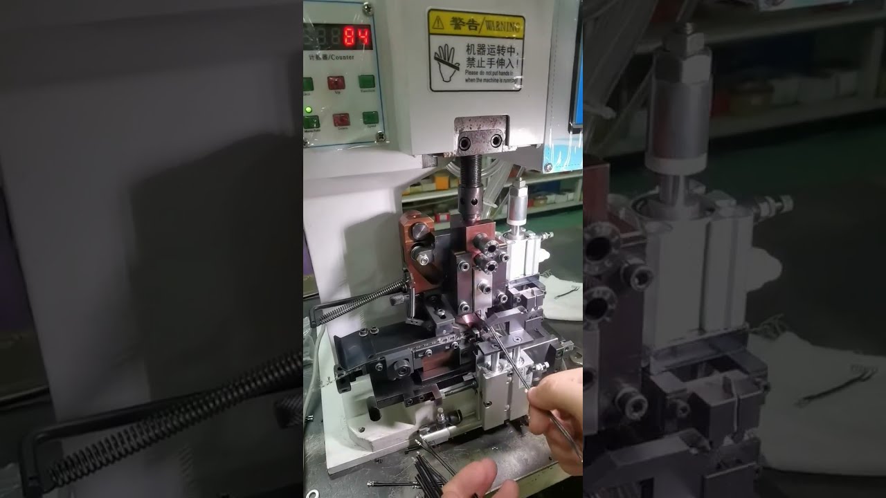Máquina de Descascar e Crimpar Fios Paralelos | Separação, Descascamento e Crimpagem em Ação Real #fábrica