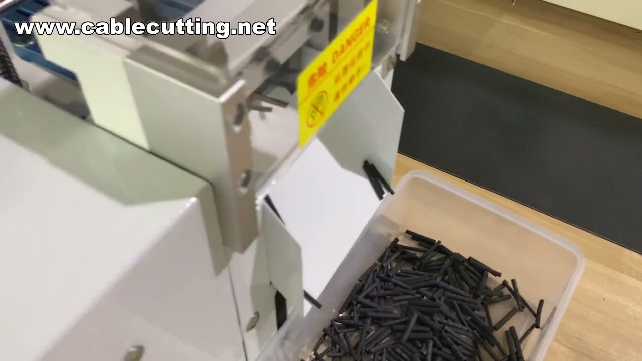 Máquina de Corte Automática para Correias e Tubos – Eficiência Industrial