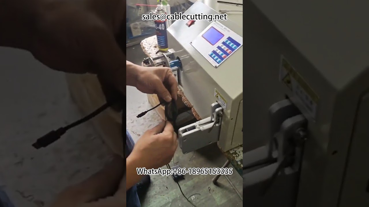 Máquina de Enrolar e Amarrar Cabos de Dados – Automação de Alta Velocidade