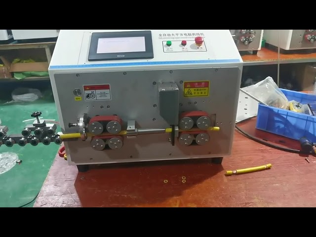 Máquina Automática de Decapar Fios - Corte e Decapagem de Cabos de Força até 35mm²