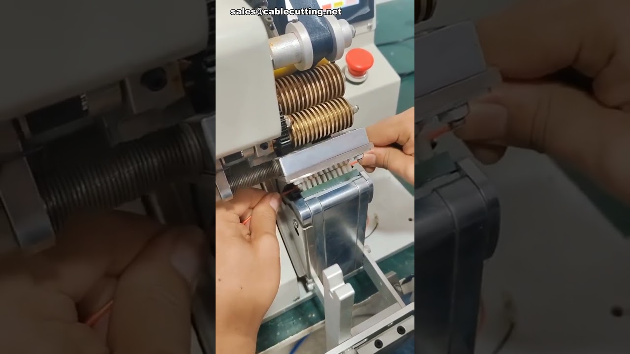 Máquina Automática de Envolvimento com Fita Spot #fábrica #automação #DIY