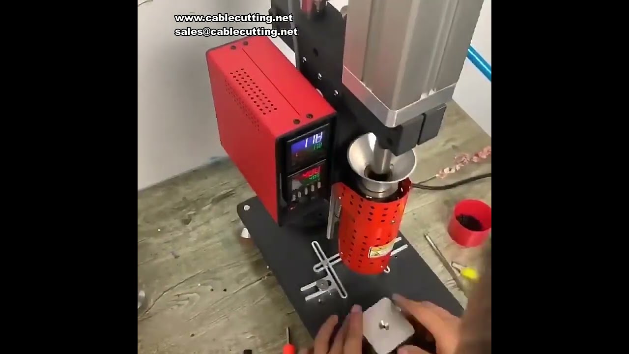 Máquina de Injeção Pneumática Semiautomática 100G para Fones, Cabos de Energia e Plugues USB