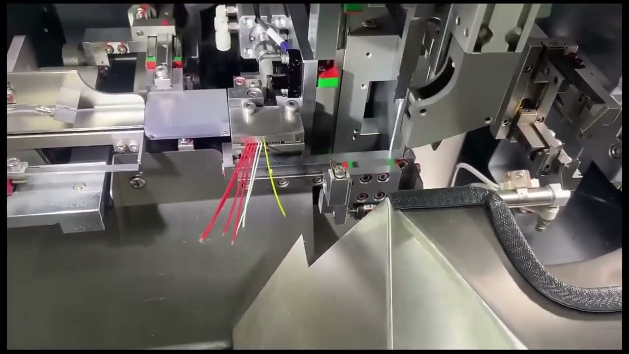 Máquina de Inserção de Terminais Plug-in | Processamento Dupla e Simples Extremidade | Perfuração em Carcaça de Borracha