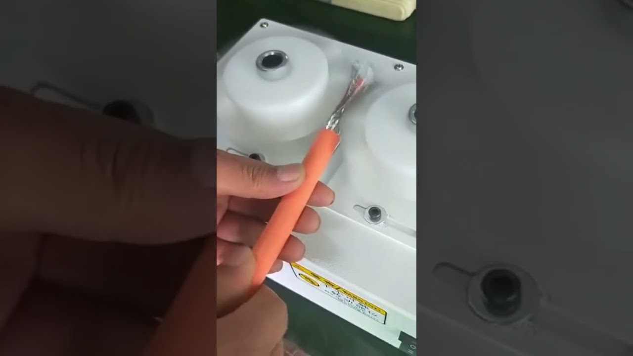 Máquina de Espalhamento de Malha Blindada - Abrindo Camada de Blindagem de Fios | Vídeo Real #fábrica #máquina