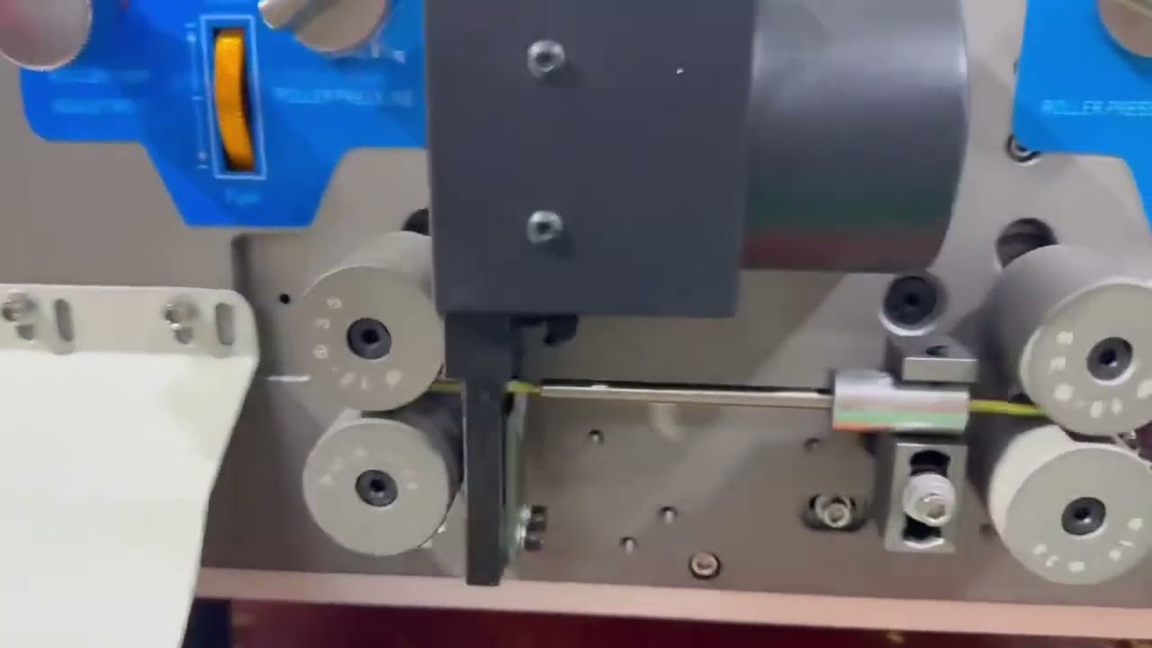 Máquina Automática de Decapagem de Fios com Controle Computadorizado: Início Rápido e Preciso