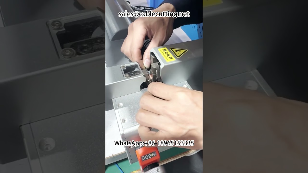 Máquina de Solda Ultrassônica para Chicotes e Terminais - Automação de Cabos