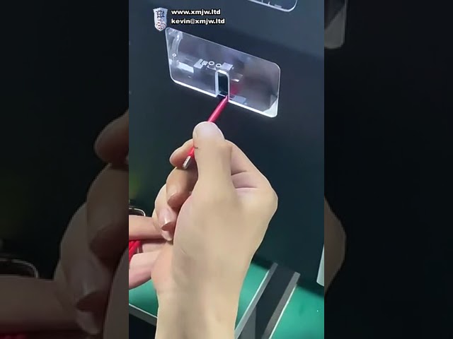 Máquina Automática de Decapagem de Tubos Isolados e Crimpagem de Terminais