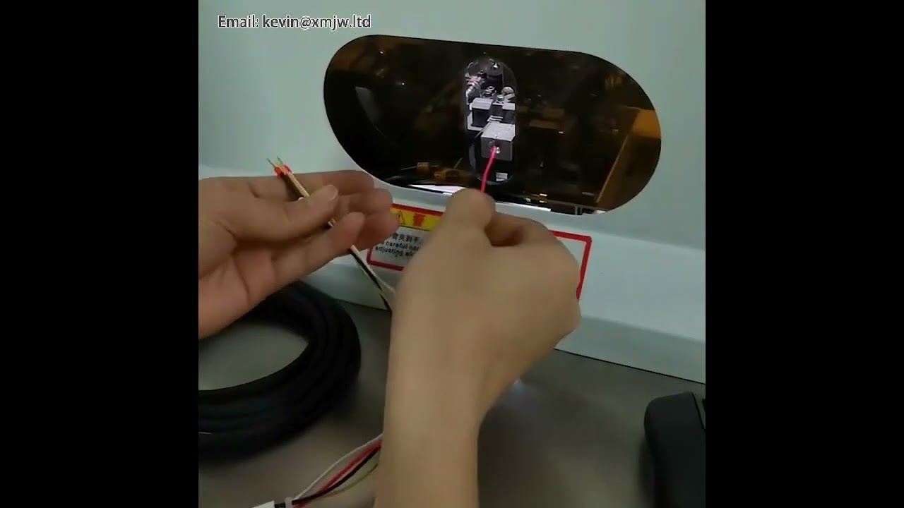Máquina Automática para Processamento de Fios Multinúcleo: Decapagem, Torção, Enfiamento e Crimpagem