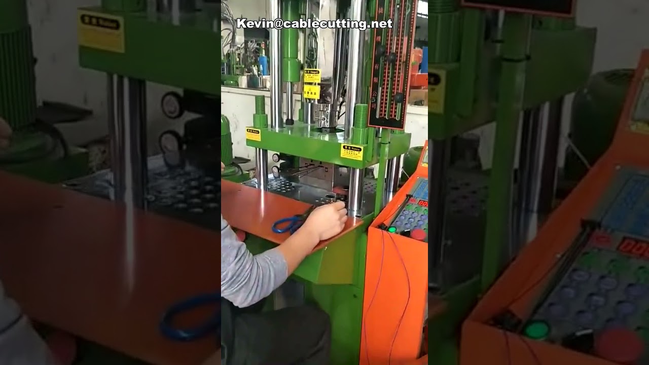 Máquina de Injeção Manual Mini de Mesa para Plugues à Prova d'Água e Conectores de Cabo em PA66