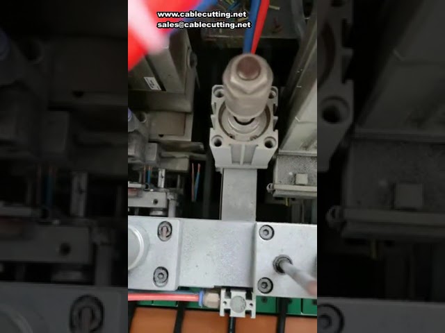Máquina de Decapar, Torcer e Estanhar Fios 2-9mm | 2000-2500 Peças/h para Cabos 20-28AWG (Carregador, Fone de Ouvido)