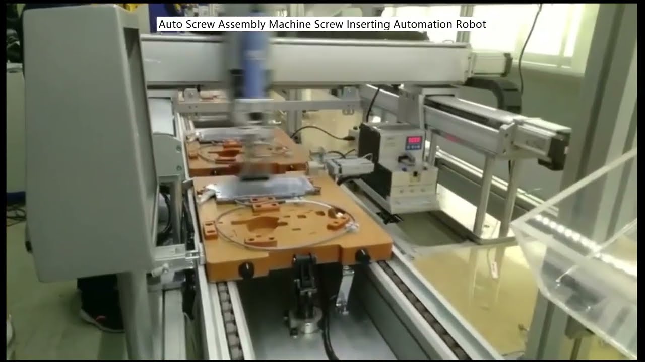 Máquina Automática de Montagem de Parafusos: Robô de Inserção para Automação Industrial
