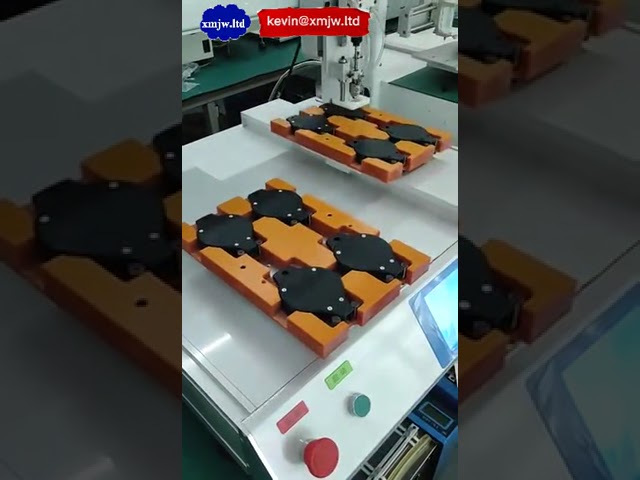 Máquina Aparafusadora de 4 Eixos com Alimentador Automático de Parafusos - Automação Industrial