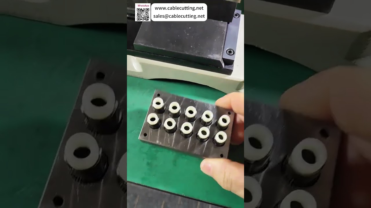 Prensadora de Porcas e Crimpagem Silenciosa de Terminais com Moldes Sob Medida - Versão Curta