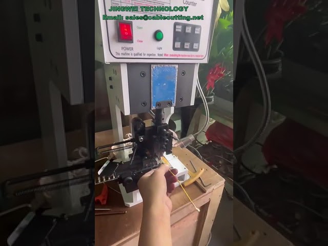 Máquina de Crimpagem Semiautomática Super Mute 2T OTP para Terminais Elétricos e Cabos