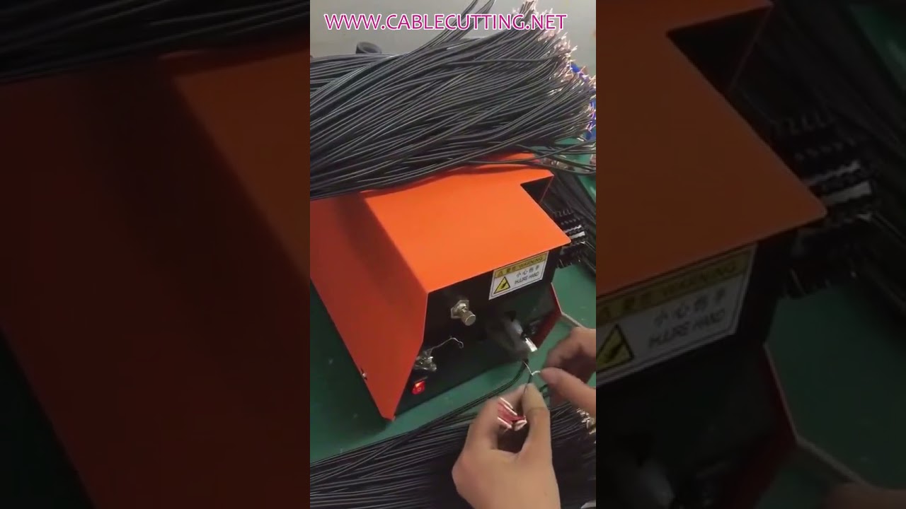Máquina Automática para Escovação e Torção de Cabos Blindados - Eficiência Industrial