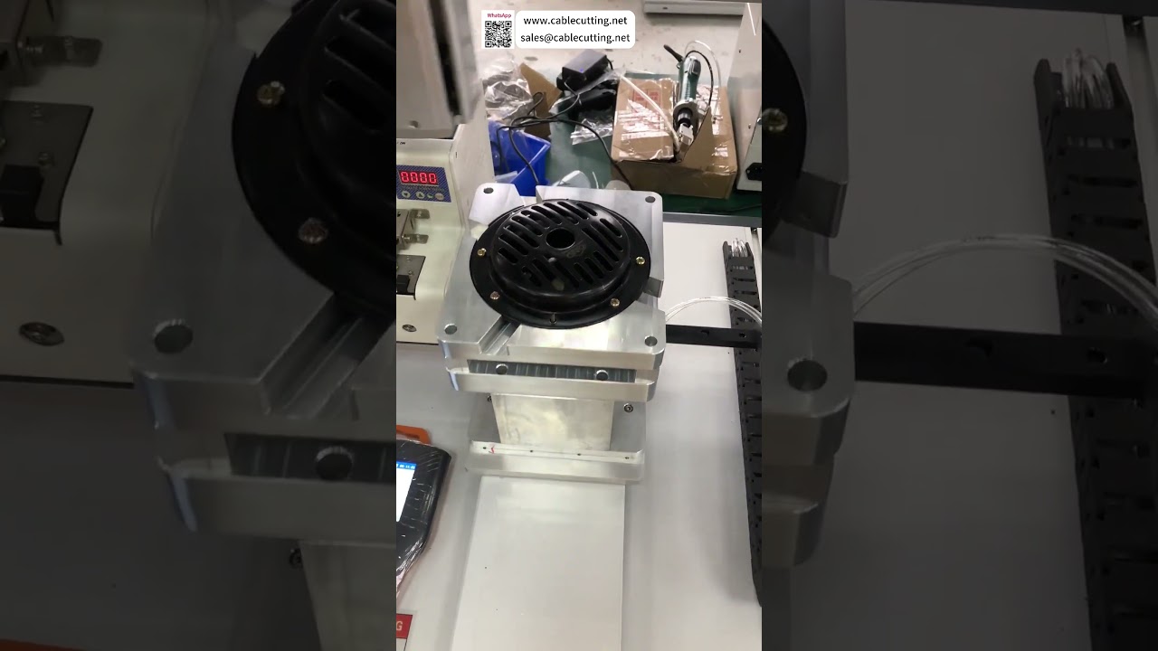 Teste de Máquina Automática de Aperto de Parafusos no Chão de Fábrica | Sistema Industrial de Montagem com Configuração Rápida