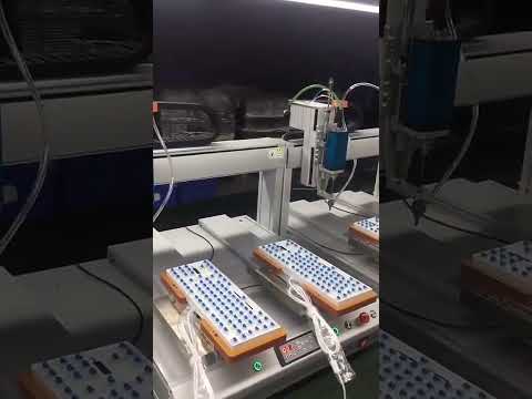 Equipamento Automático de Rosqueamento para Parafusos de Cabeça Fendida | Máquina de Aperto de Parafusos