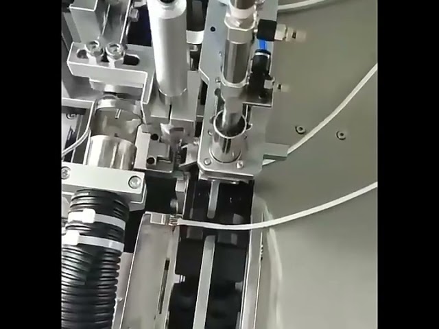 Máquina de Chicotes Elétricos e Cabos USB com Soldagem Automática