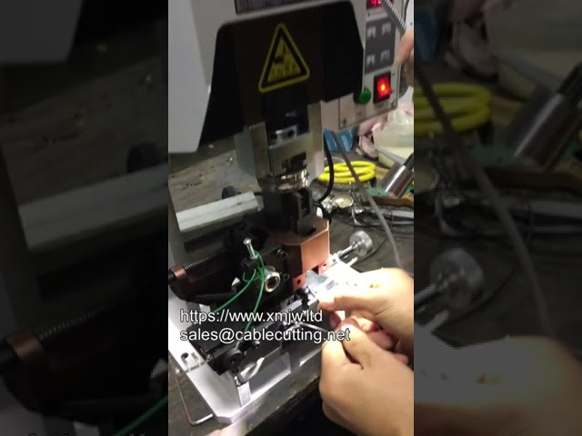 Máquina de Crimpagem de Conectores Molex | Automação Industrial