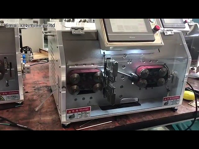 Máquina Totalmente Automática de Decapagem e Corte de Cabos Multipolares (2 a 6 Núcleos) - Decapadora de Fios