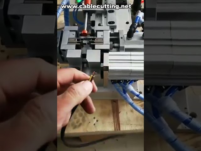 Máquina de Corte e Decapagem de Fio Automática Pneumática Multifuncional