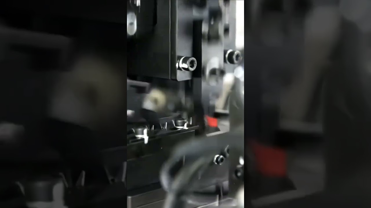 Máquina Personalizada para Chicotes Elétricos de Motocicleta: Crimpagem Dupla/Simples, Selagem Impermeável e Inserção de Tubos Numerados