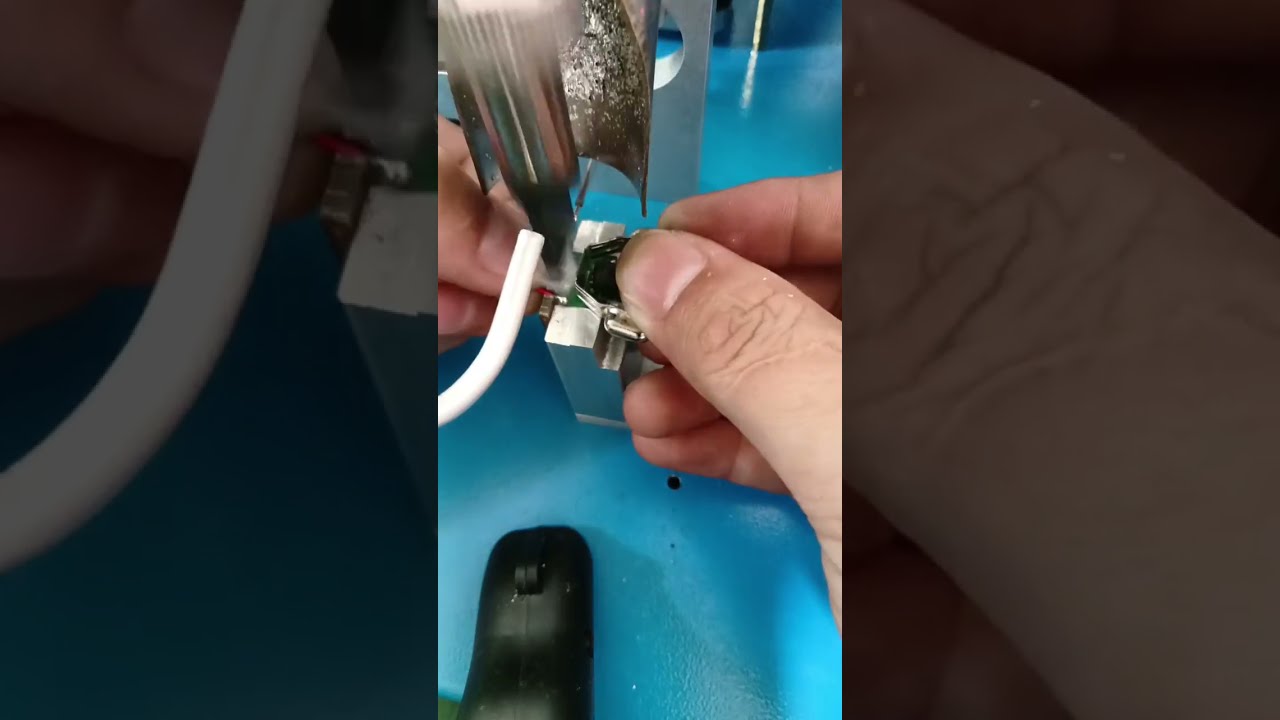 Vídeo Real: Máquina de Solda de Fios e Placas de Circuito Pequenas | #fábrica #máquina #decapeador_de_fios