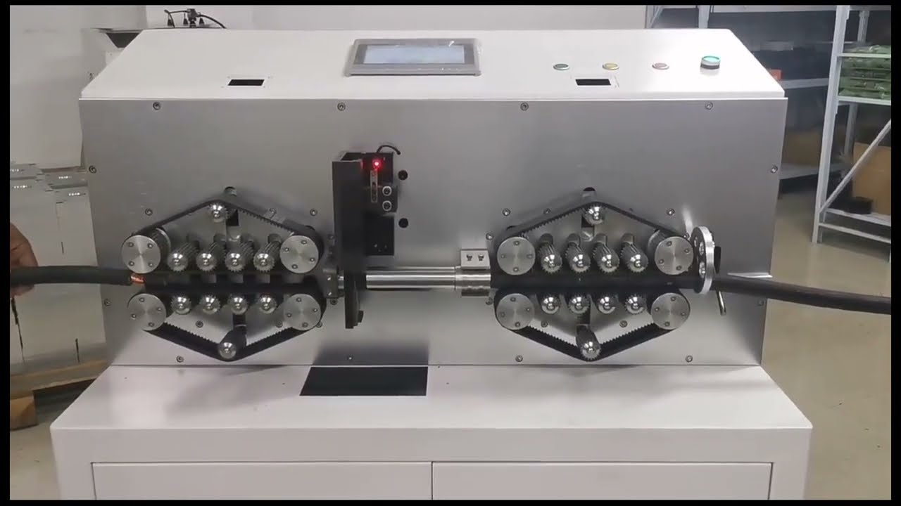 Máquina Automática de Corte e Decapagem de Cabos Grossos de Grande Diâmetro (Até 150mm²)