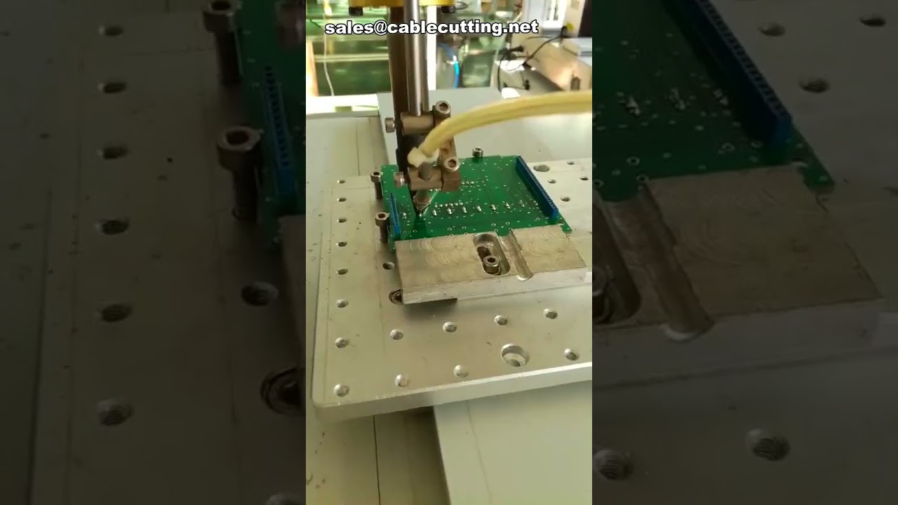 Máquina de Solda Robótica para PCB com 2 Cabeças e 5 Eixos | Solda Automatizada de Precisão
