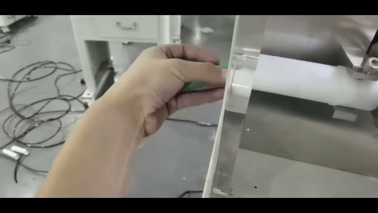 Máquina de Corte Automática de Tubos: Corte Preciso de Mangueiras de Borracha (Demonstração Real)