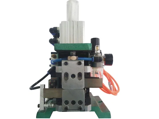 Máquina de Descascar e Torcer Fios Multi-Core WPM-4F+T - Máquina de Corte e Descascamento de Fios